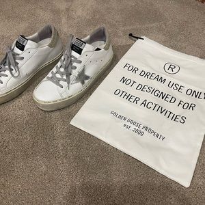 Golden Goose Center Stage women’s sneaker